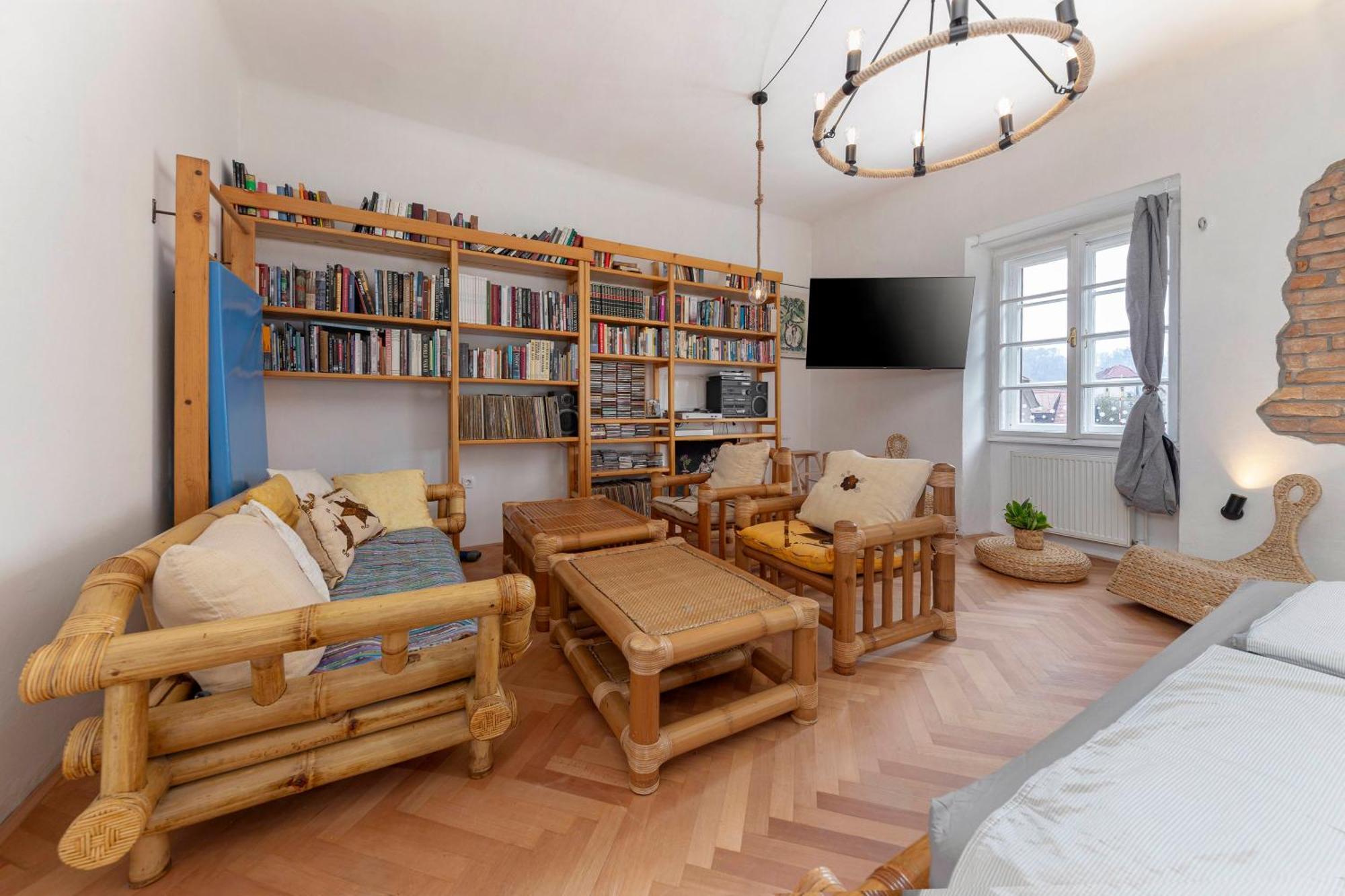 Historical Caserne Apartment リュブリャナ エクステリア 写真